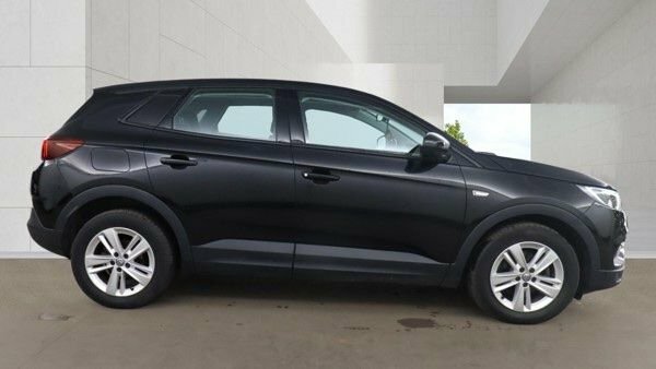 Vauxhall Grandland X 2018 1.5 Turbo D Blueinjection Se Suv M Black #3