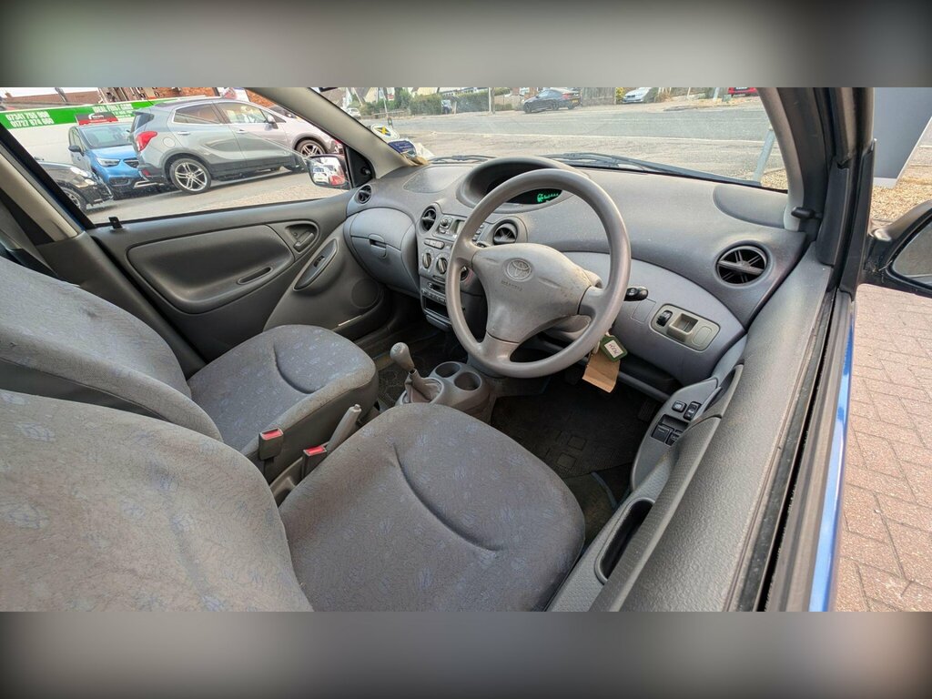 Toyota Yaris 1.0 Vvt-i 16V Gls #6