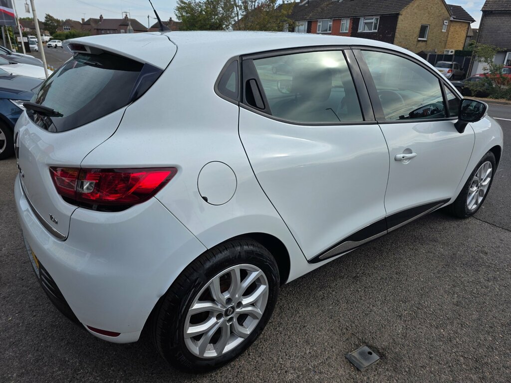 Renault Clio 0.9 Tce Dynamique Nav Hatchback KP17UZD White #5