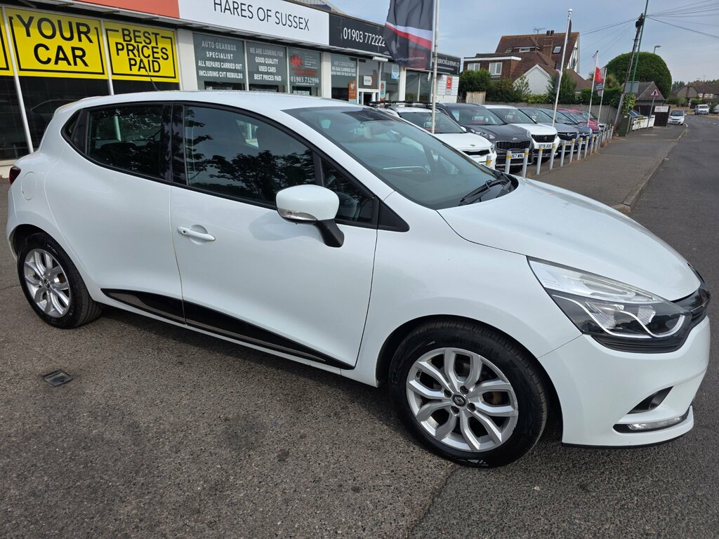 Renault Clio 0.9 Tce Dynamique Nav Hatchback White