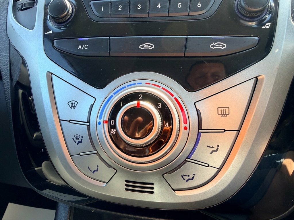 Hyundai Ix20 Blue Drive 1.6Crdi Active 5Dr. Blue #10