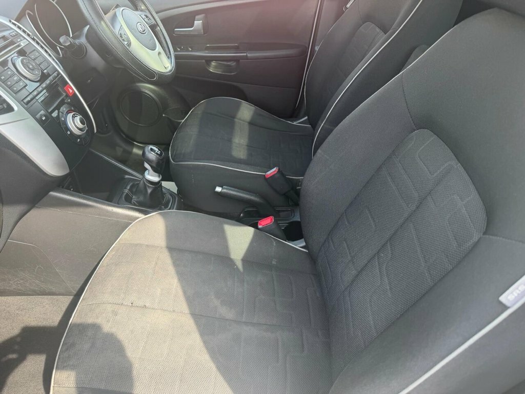 Kia Venga 1.4L 3 Silver #4