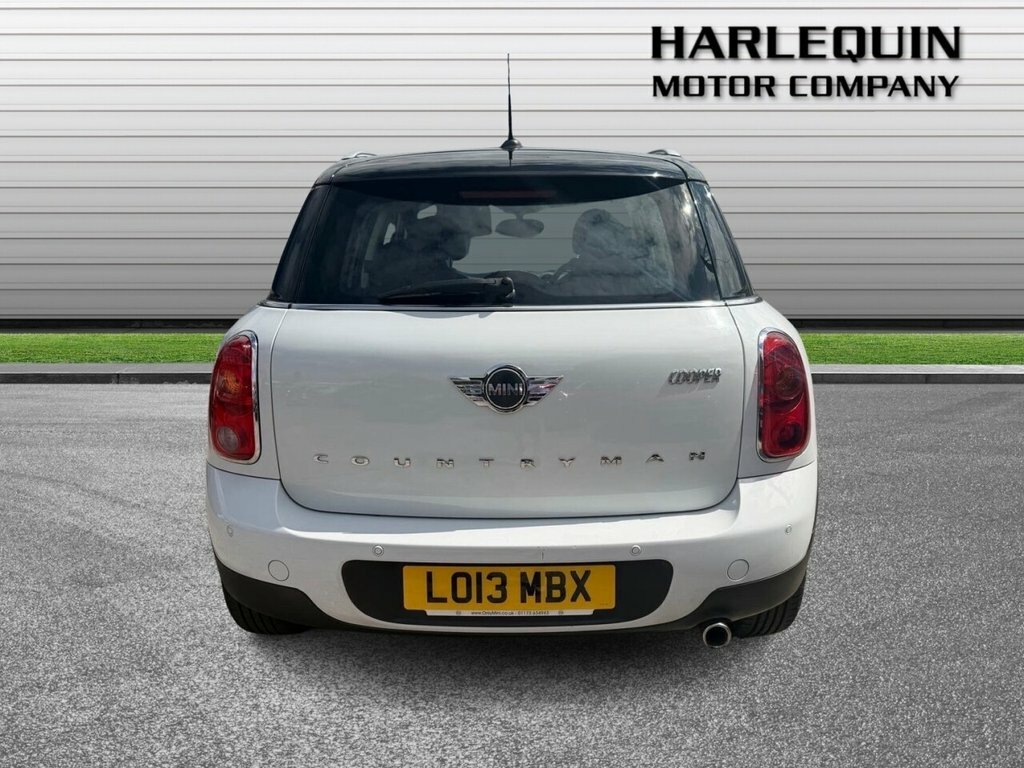 Mini Countryman 1.6L Cooper White #2