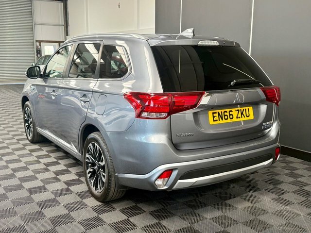 Mitsubishi Outlander 2.0H 12Kwh 4H Suv Plug-in Hybrid Cvt 4W Grey #2