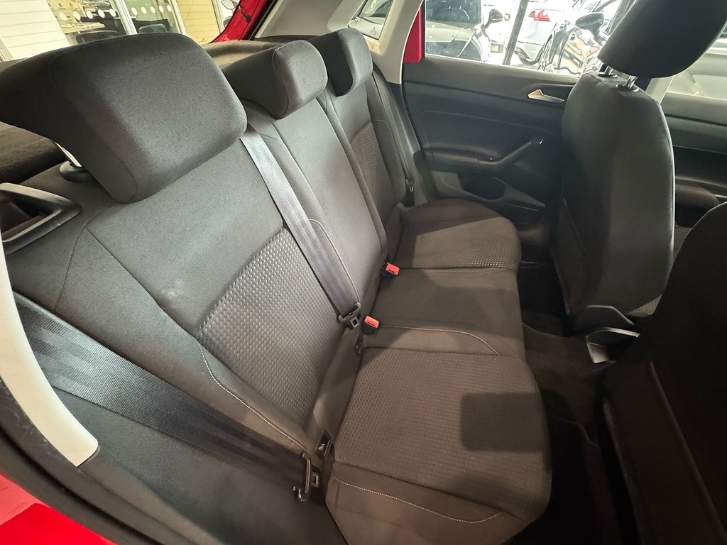 Volkswagen Polo Tsi Se Red #6