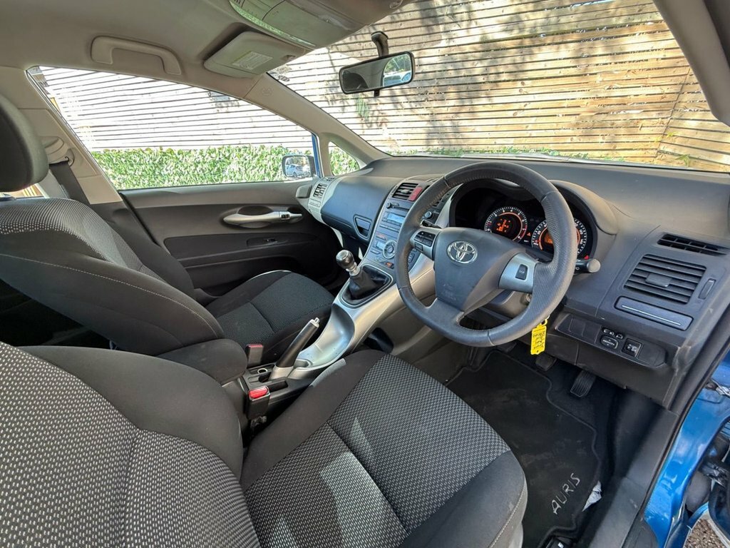 Toyota Auris 1.33 Vvt-i Tr S S Silver #15