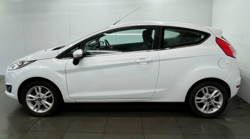 Ford Fiesta 1.3L Zetec White #4