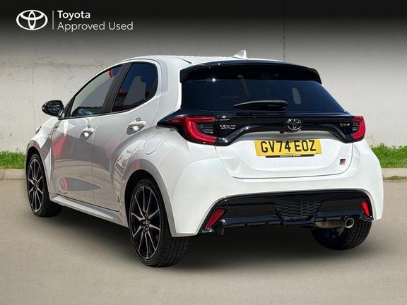 Toyota Yaris Gr Sport GV74EOZ White #4