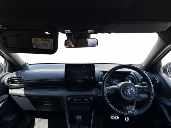 Toyota Yaris Gr Sport Bi-tone PF72LDN White #6