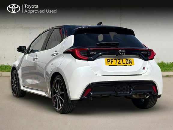 Toyota Yaris Gr Sport Bi-tone PF72LDN White #4