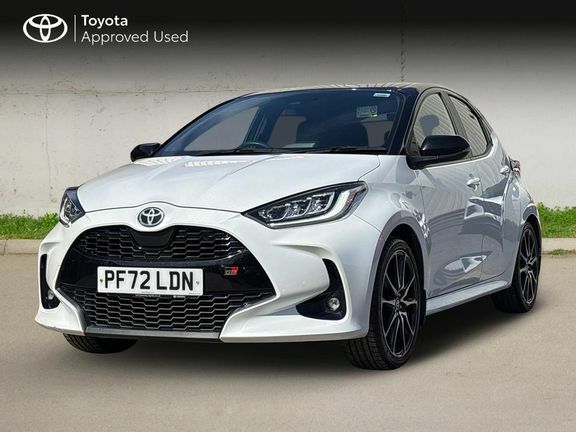 Toyota Yaris Gr Sport Bi-tone PF72LDN White #3