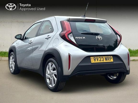 Toyota Aygo X Pure Automatic Silver #4