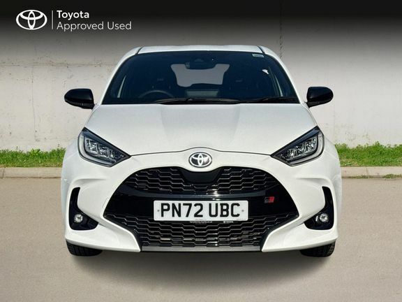 Toyota Yaris 1.5 Hybrid Icon Cvt 2022 White #22