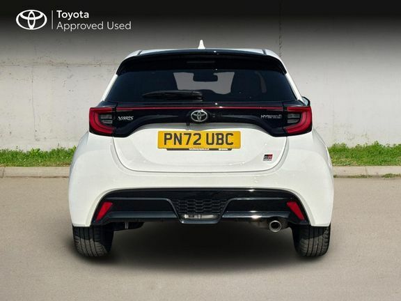 Toyota Yaris 1.5 Hybrid Icon Cvt 2022 White #26