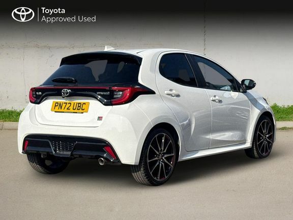 Toyota Yaris Gr Sport White #2