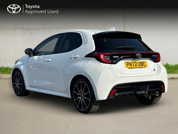 Toyota Yaris Gr Sport White #4