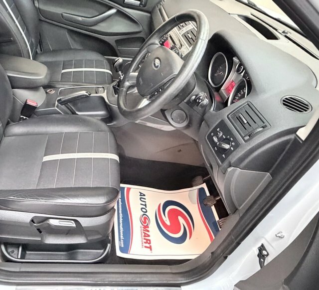 Ford Kuga 2.0 Tdci Zetec 2Wd Euro 5 White #14