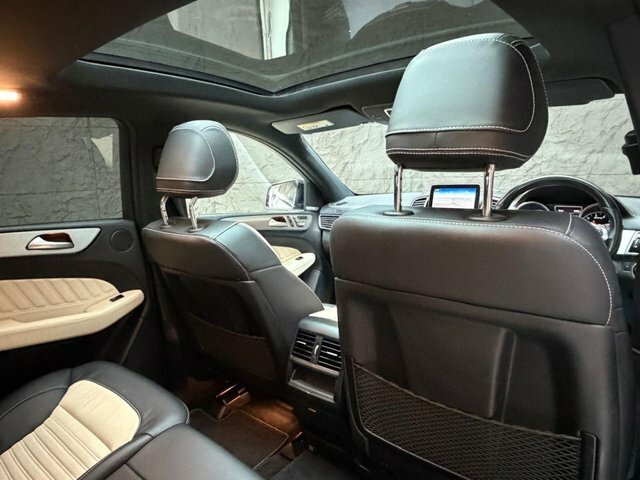 Mercedes-Benz GLE Class 350D 4Matic Amg Night Ed Prem 9G-tronic Black #34