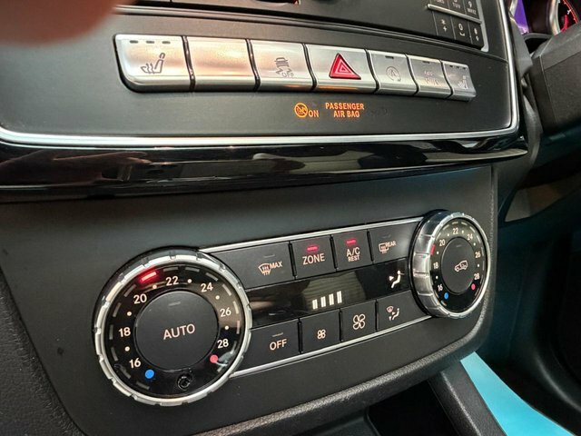 Mercedes-Benz GLE Class 350D 4Matic Amg Night Ed Prem 9G-tronic Black #27