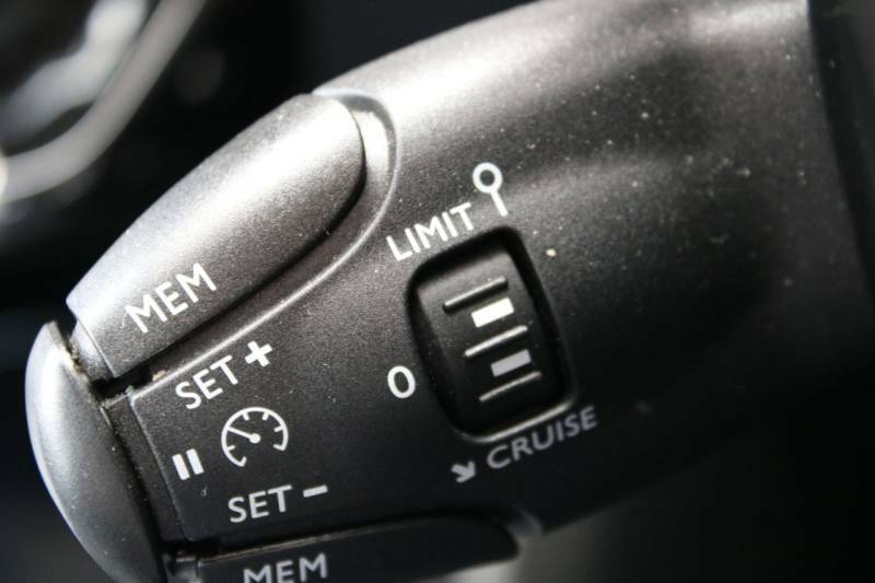 Peugeot 2008 1.2 Puretech 130 Allure Eat8 Cwvehiclemarketin Red #14