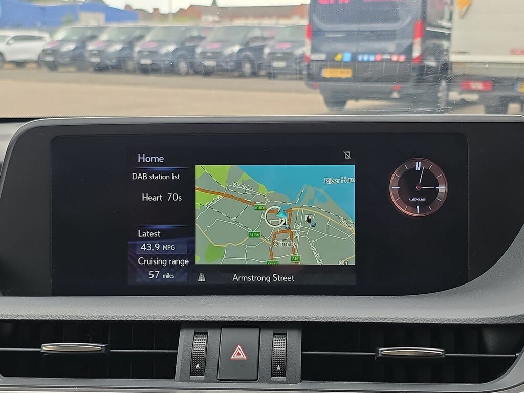 Lexus ES 300H 2.5 Takumi Cvt Blue #19