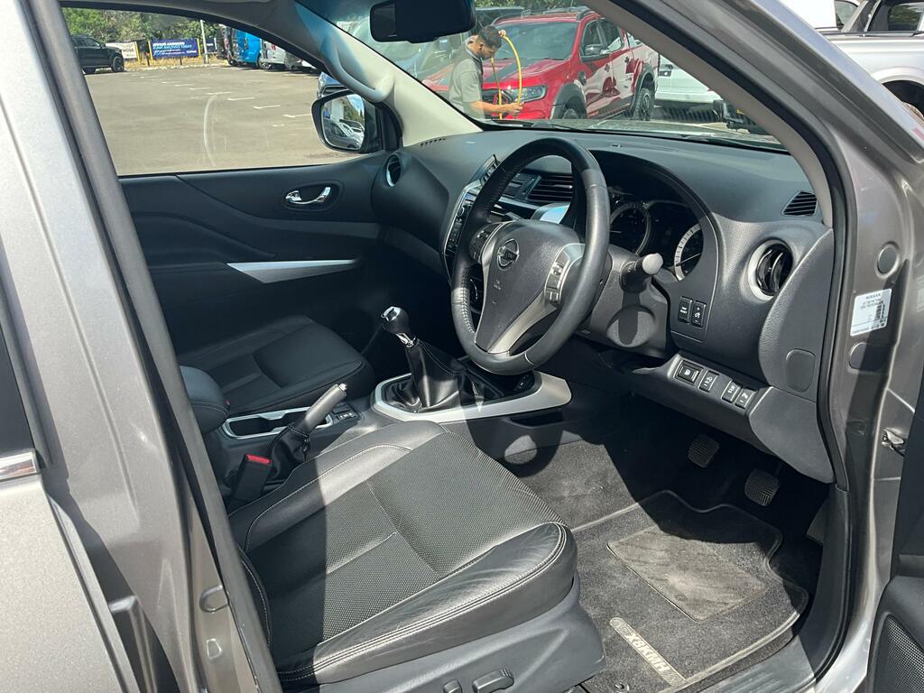Nissan Navara Dci Tekna Bg67npc Ulez Black #13