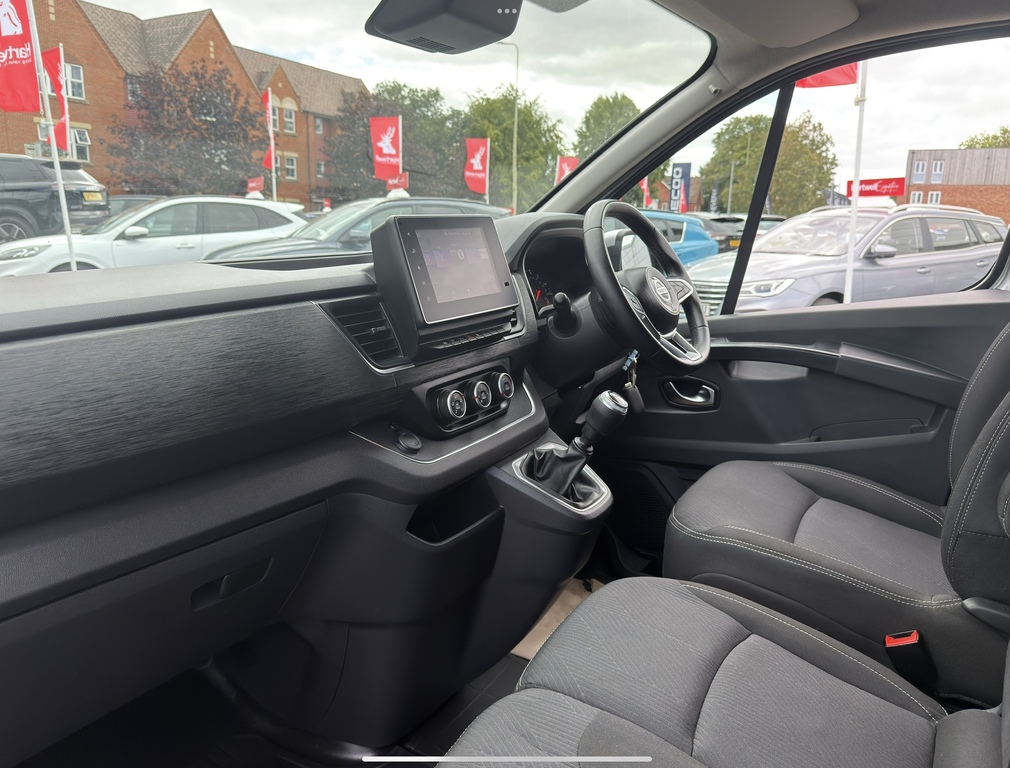Nissan Primastar 28 L1 2.0 Dci 110Ps H1 Acenta Van White #12