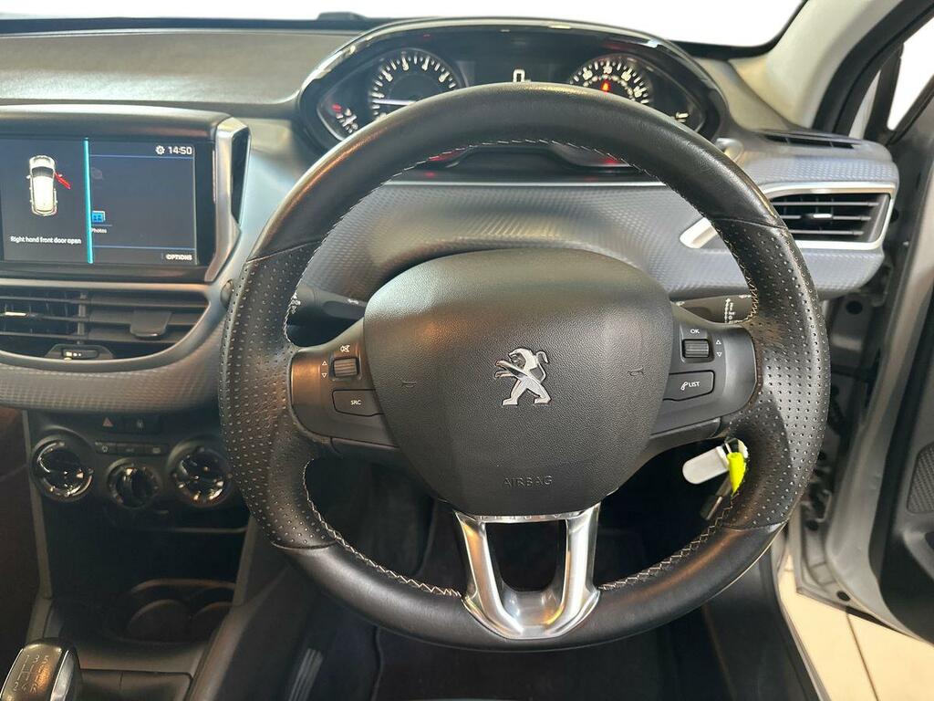 Peugeot 208 1.2 Puretech Allure Premium Euro 6 Ss White #13