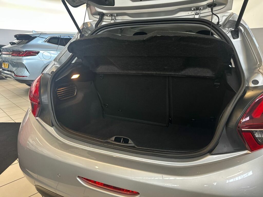 Peugeot 208 1.2 Puretech Allure Premium Euro 6 Ss White #18