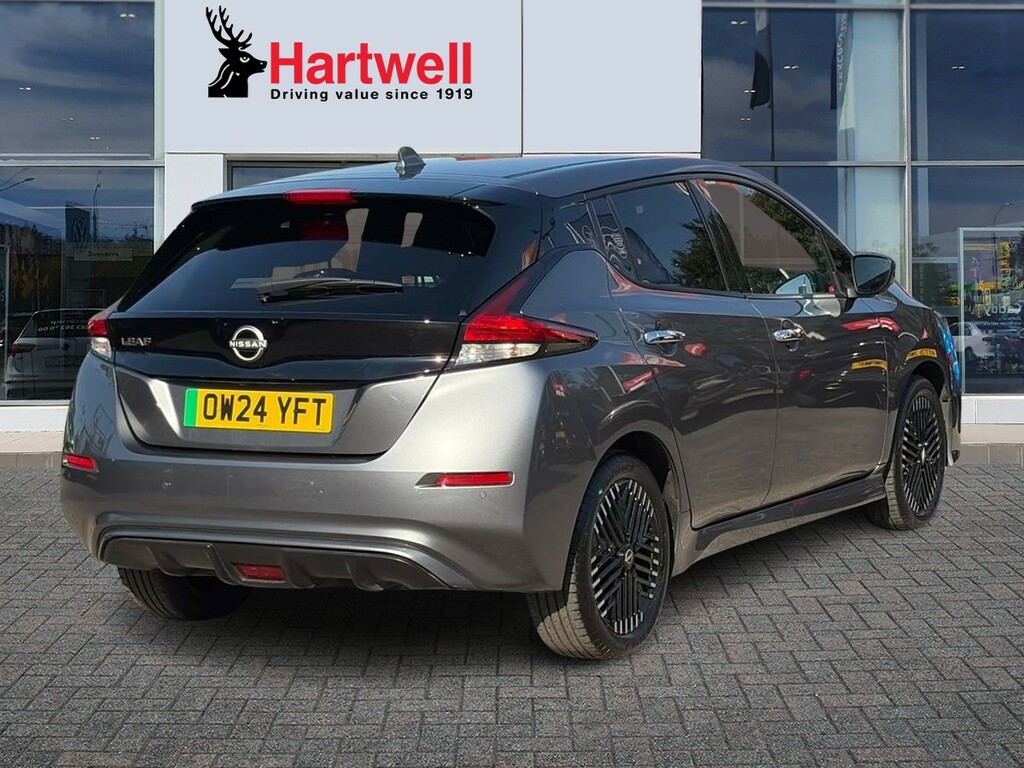 Nissan Leaf 39Kwh Tekna Hatchback 150 Ps Silver #3