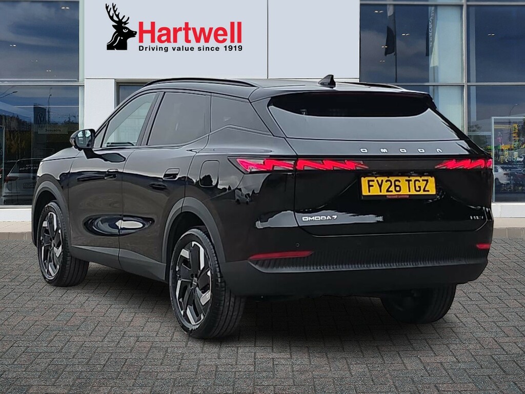 Omoda 7 1.5T Shs 18.4Kwh Knight Suv Plug-in Hyb Black #5