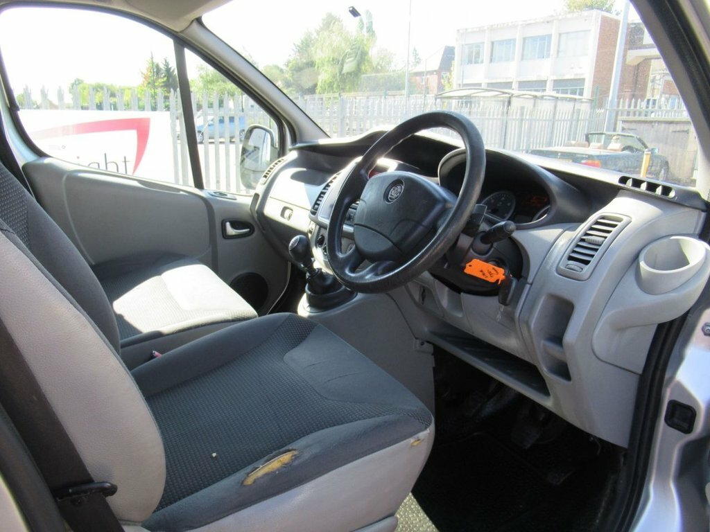 Vauxhall Vivaro 2.0 2900 Cdti 113 Bhp Lwb White #7