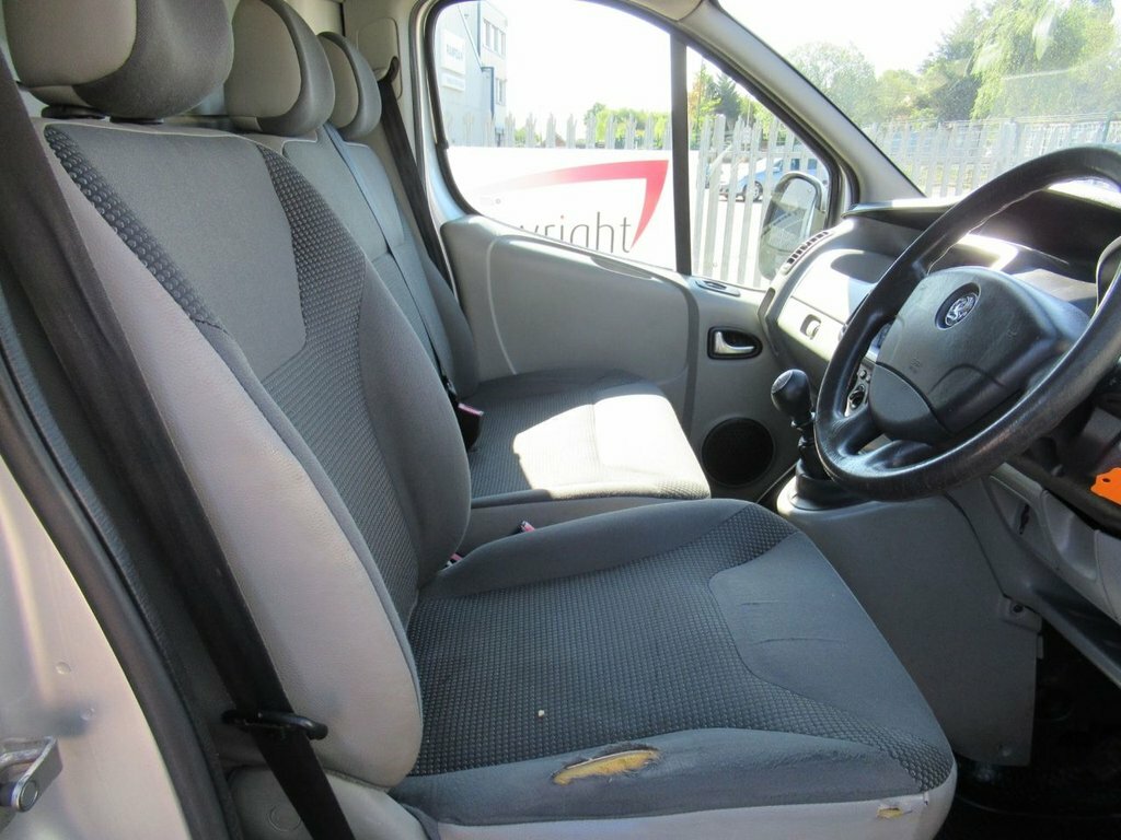 Vauxhall Vivaro 2.0 2900 Cdti 113 Bhp Lwb White #8