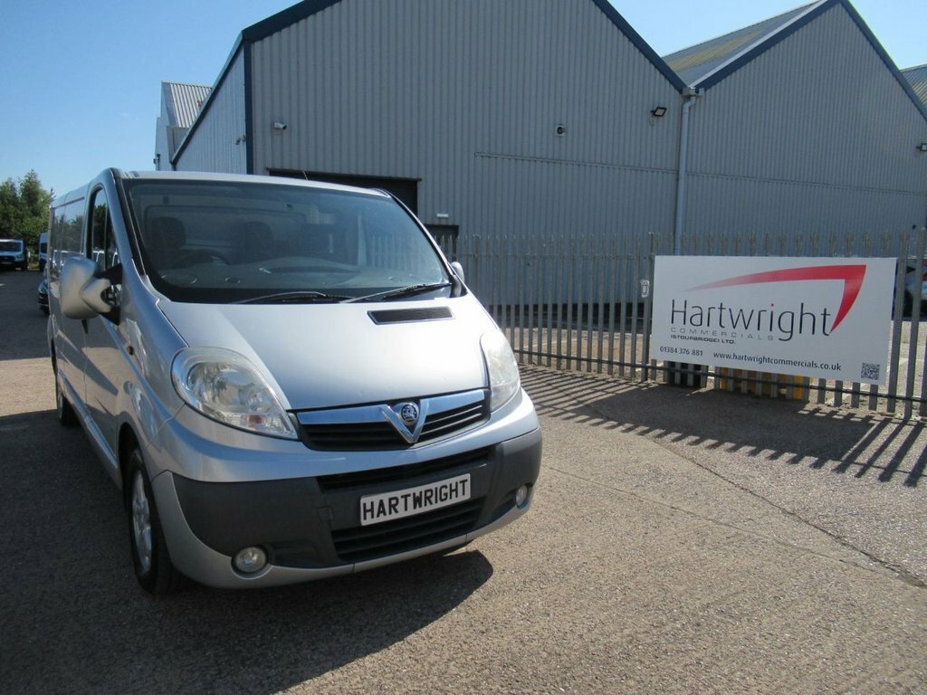 Vauxhall Vivaro 2L Sportive Silver #2