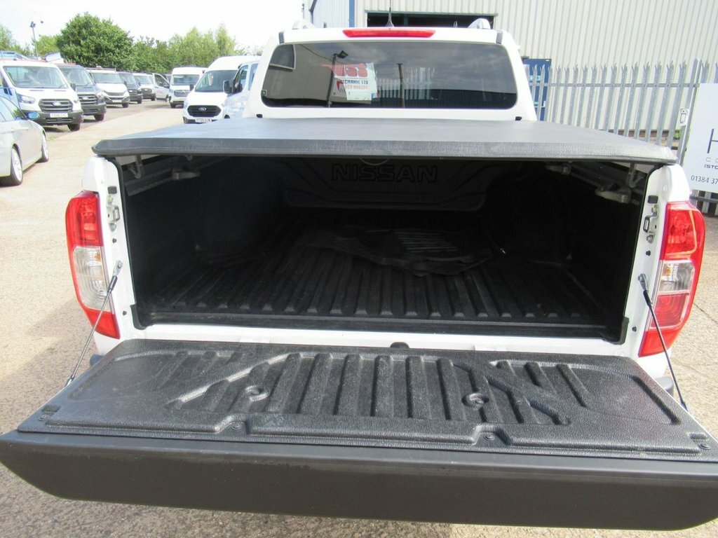 Nissan Navara 2.3 Dci Tekna 4Wd Euro 6 Black #10