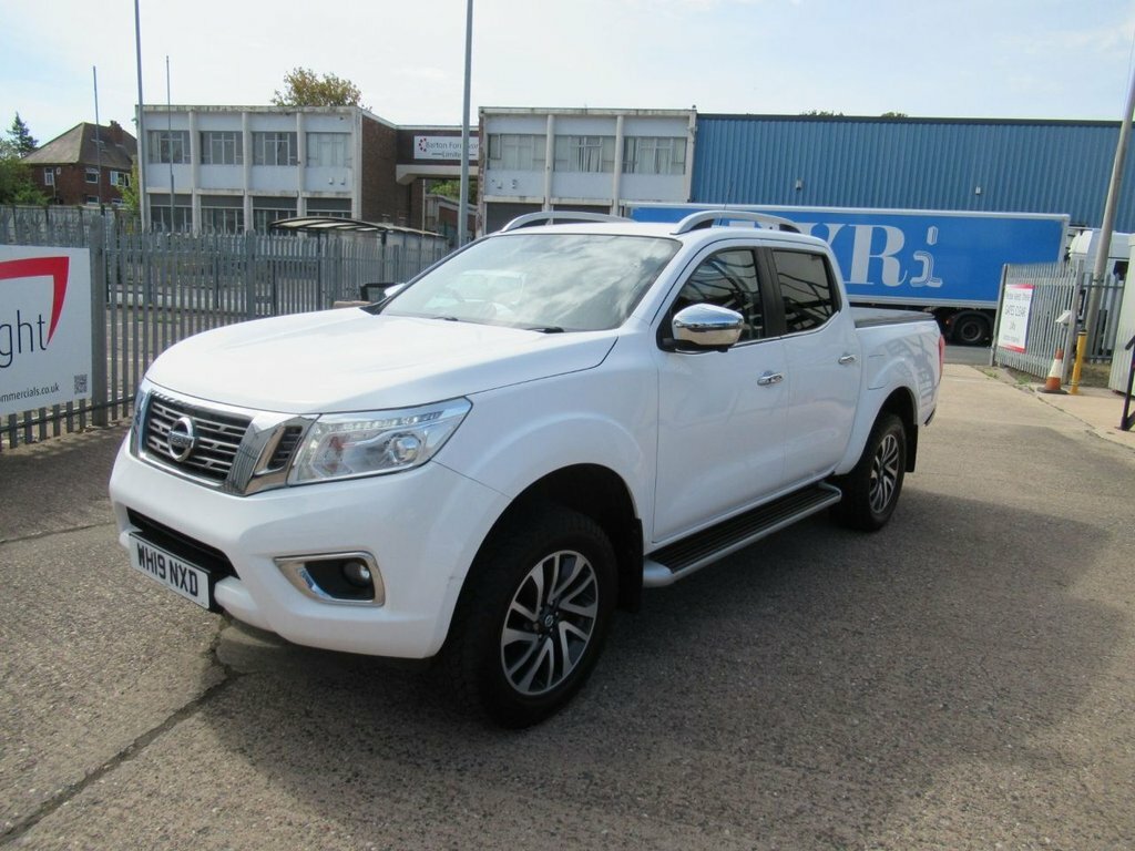 Nissan Navara 2.3L Tekna White #2