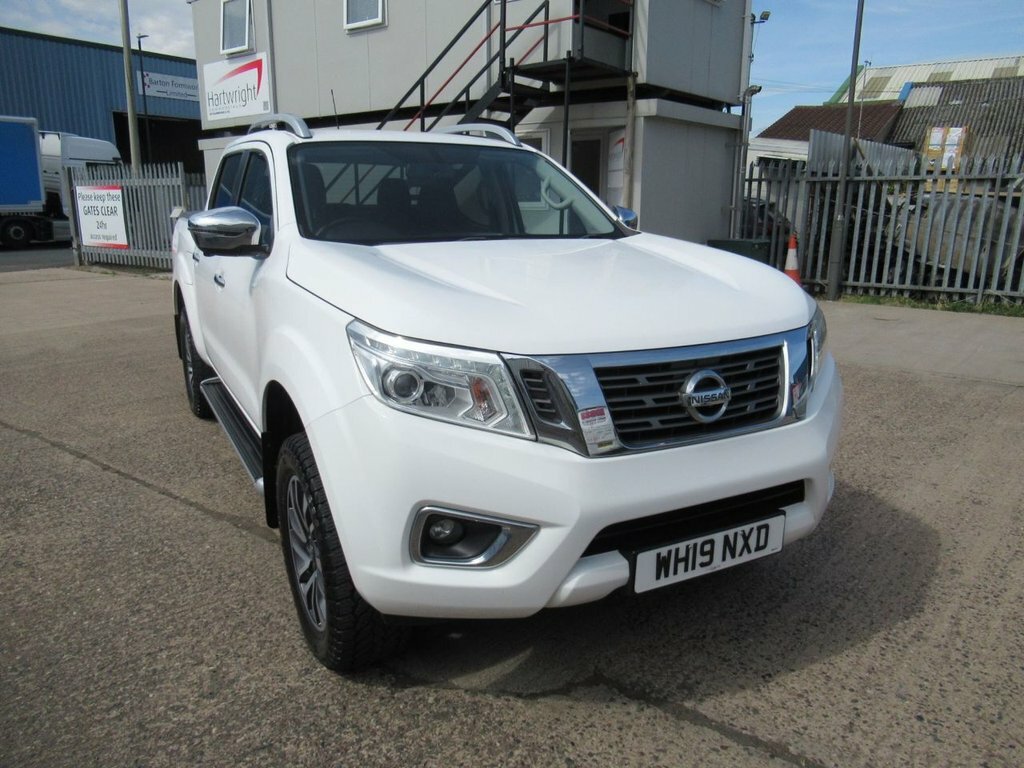 Nissan Navara 2.3L Tekna White #3