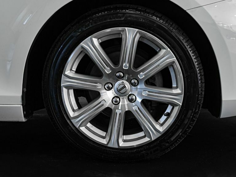 Volvo V40 D2 120 Inscription White #6
