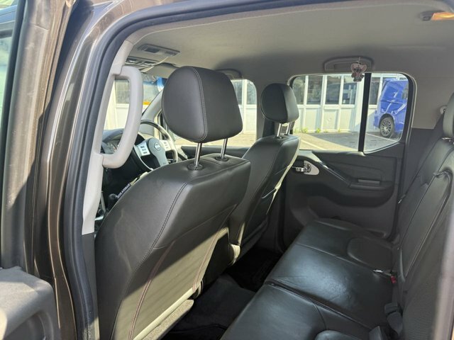 Nissan Navara 2.5 Dci Tekna 4X4 Shr Dcb 0D 188 Bhp Black #12