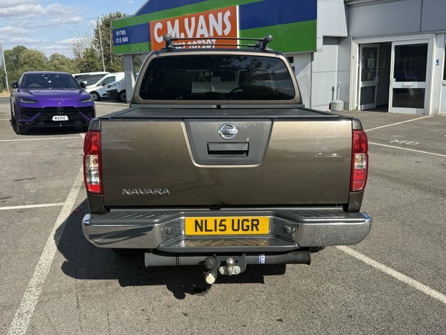 Nissan Navara 2.5 Dci Tekna Pickup Double Cab Beige #4