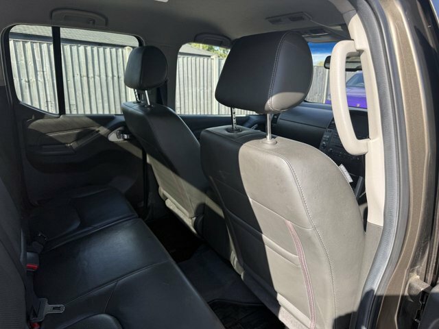 Nissan Navara 2.5 Dci Tekna 4X4 Shr Dcb 0D 188 Bhp Black #21