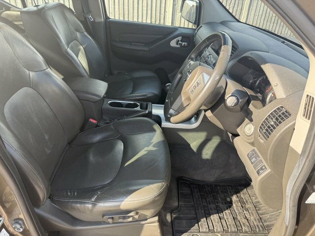 Nissan Navara 2.5 Dci Tekna 4X4 Shr Dcb 0D 188 Bhp Black #27