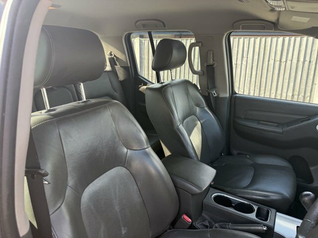 Nissan Navara 2.5 Dci Tekna 4X4 Shr Dcb 0D 188 Bhp Black #26