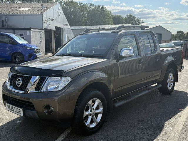 Nissan Navara 2.5 Dci Tekna Pickup Double Cab Beige #6