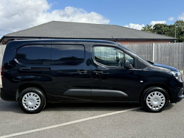 Vauxhall Combo 1.5 Turbo D 2300 Sportive Panel Van Man Black #2