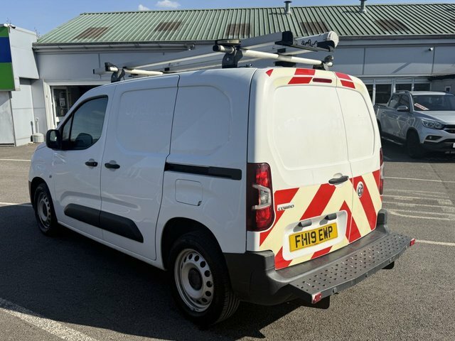 Vauxhall Combo 1.6 Turbo D 2300 Edition Panel Van Manu FH19EWP White #5