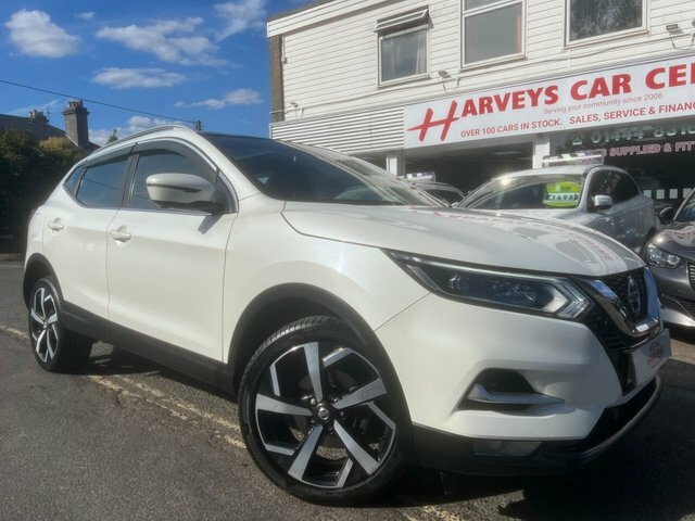 Nissan Qashqai Hatchback 1.3 Dig-t 160 Mh Tekna X-t Hatchback KX71DXB White #2