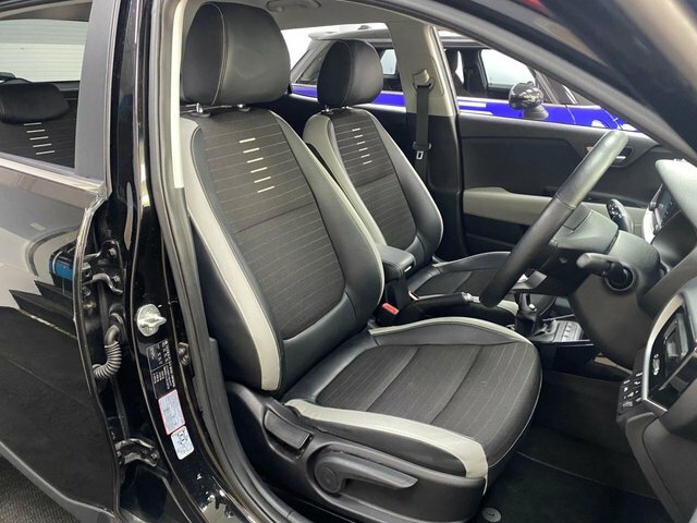 Kia Stonic 1.0 T-gdi First Edition Suv Euro EK18DXJ Black #6