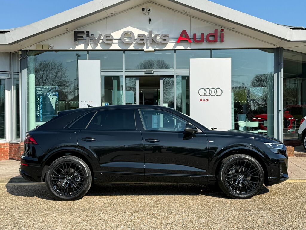 Audi Q8 Black Edition GY26AOV Black #2
