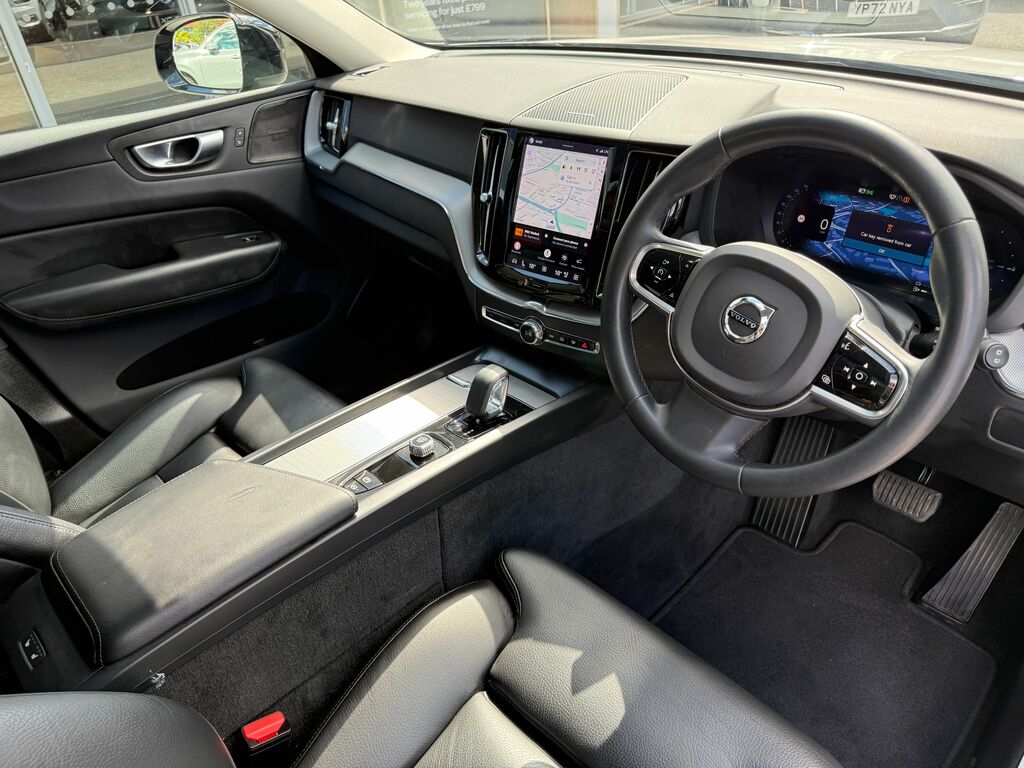 Volvo XC60 Plus Black #5